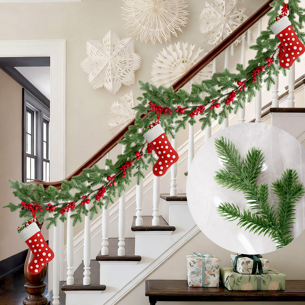 Simulation of Christmas red vine