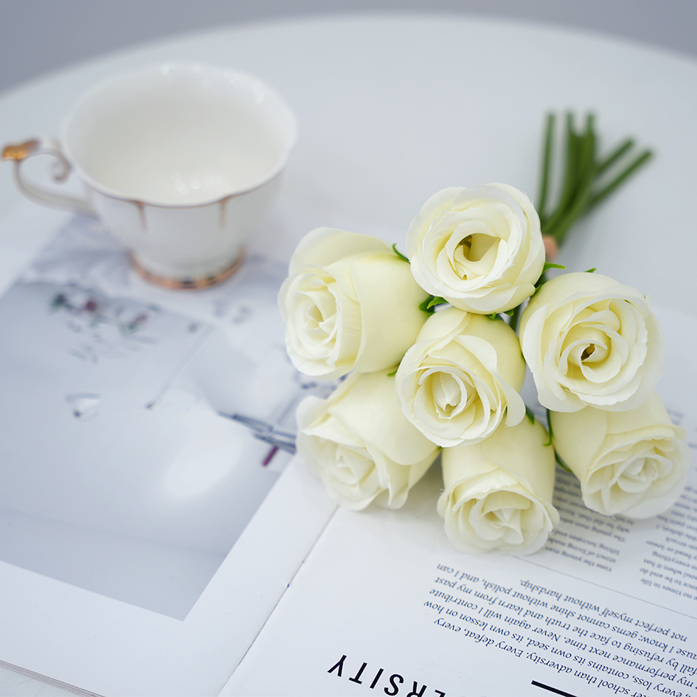 Artificial rose bouquet