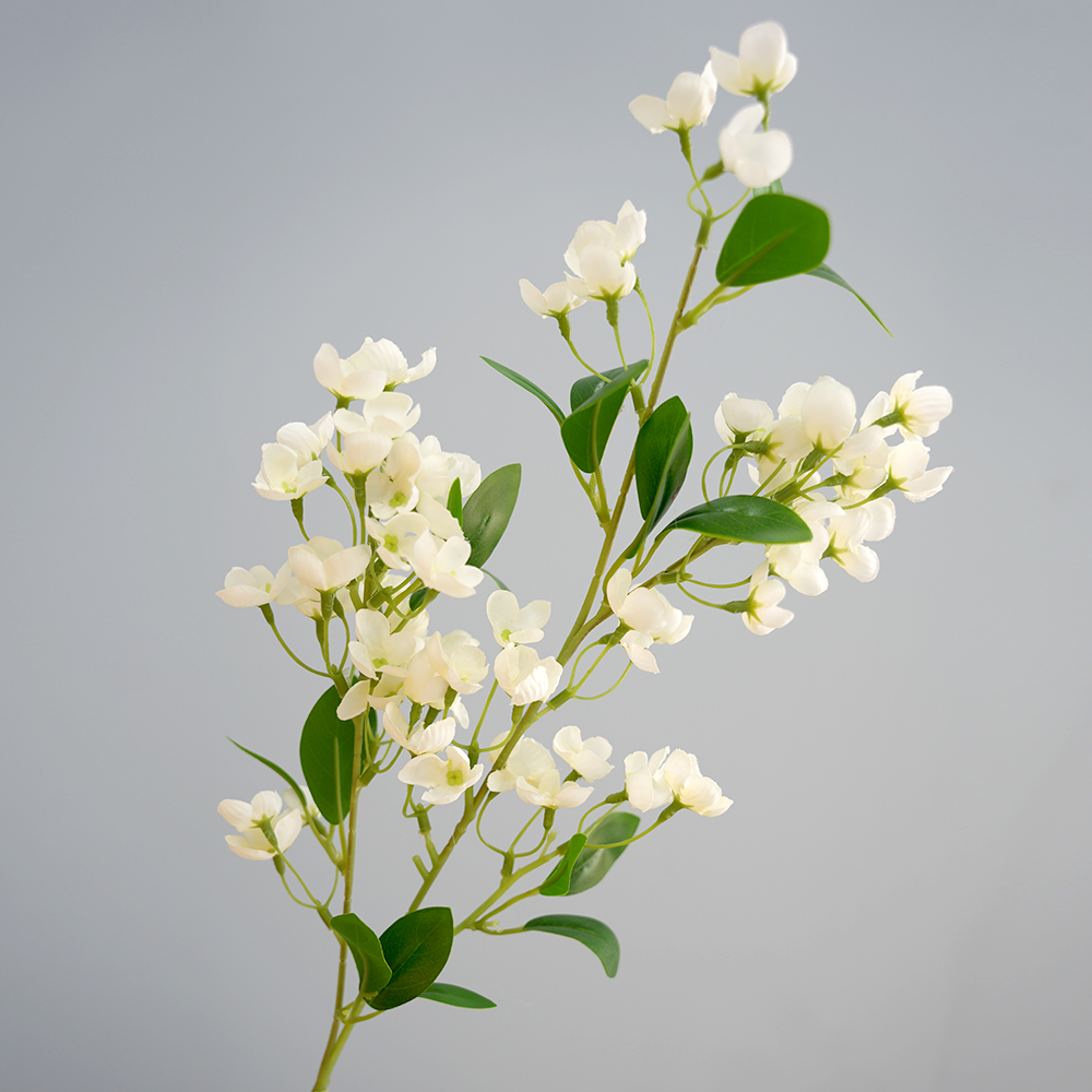 Artificial beauty refers to silk flower