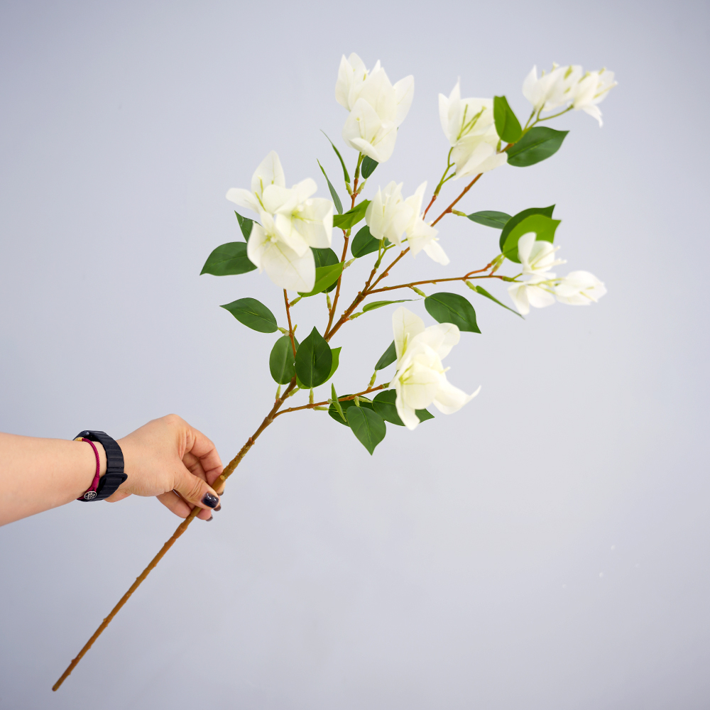 Artificial flower horn