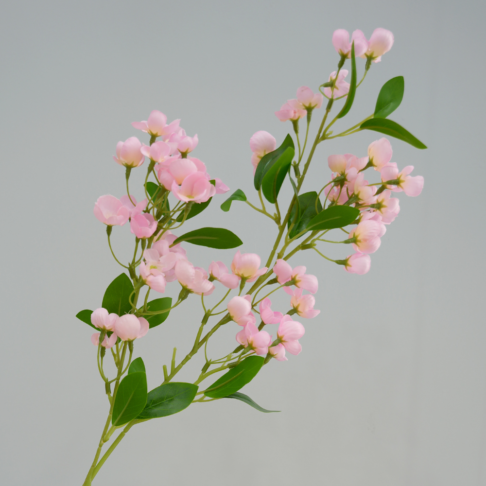 Artificial beauty refers to silk flower
