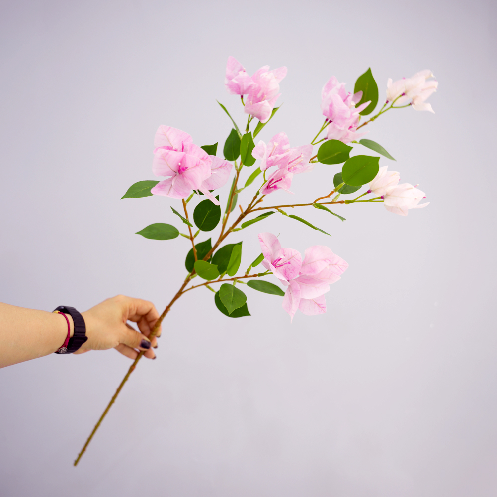 Artificial flower horn