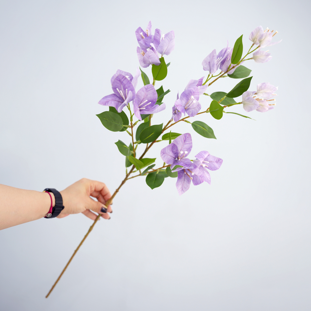 Artificial flower horn