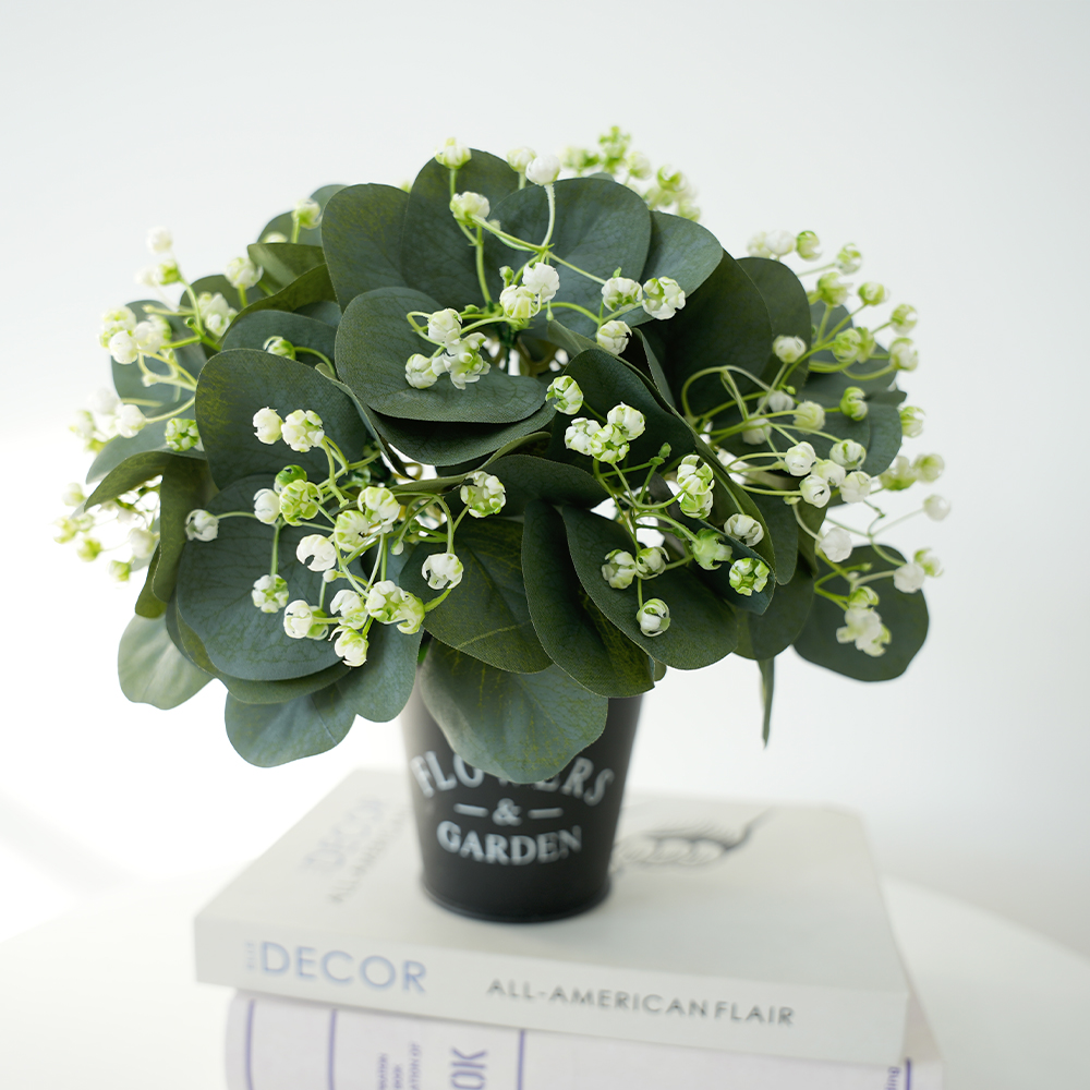 11 Artificial Eucalyptus Leaves