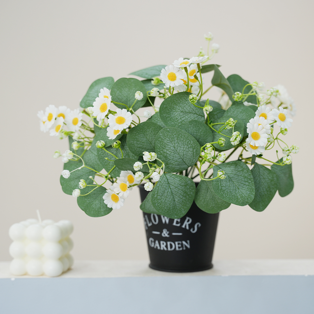 11 Artificial Eucalyptus Leaves