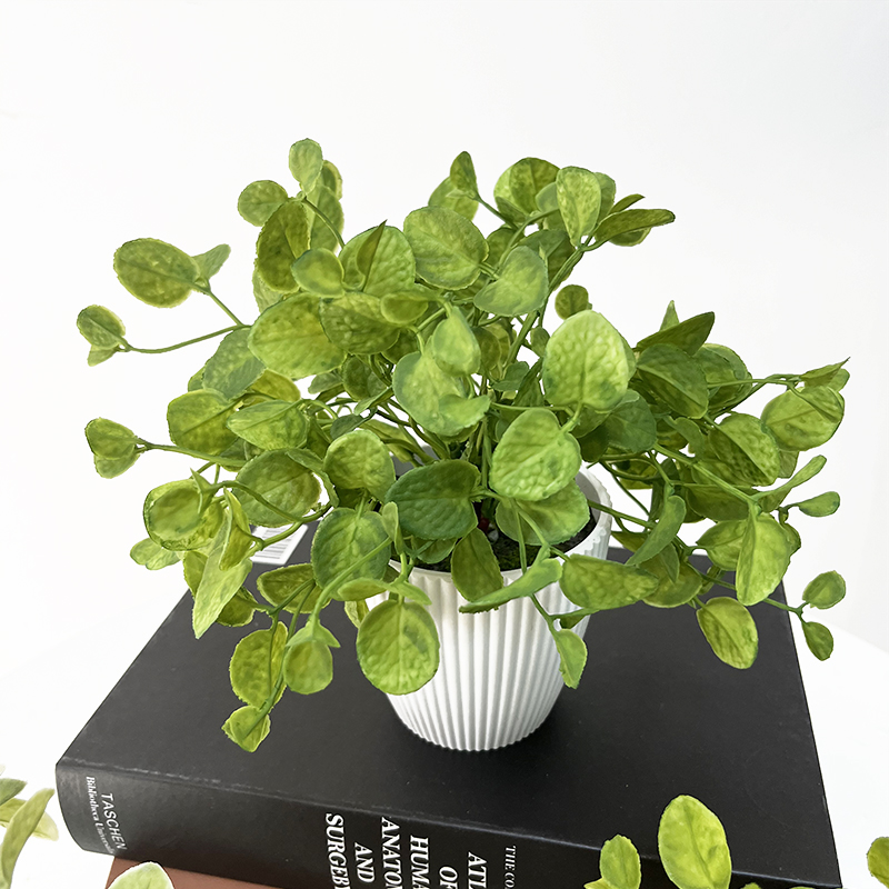 Artificial green plants