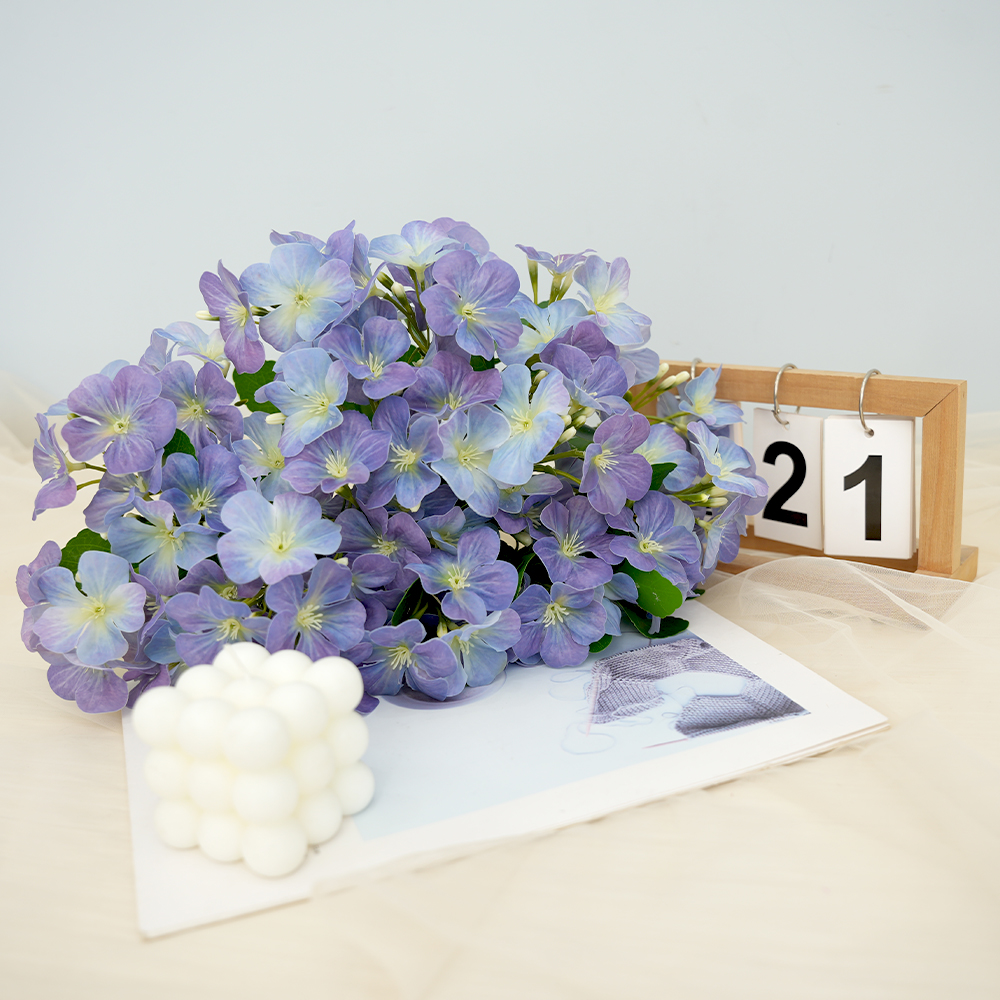 Artificial hydrangea