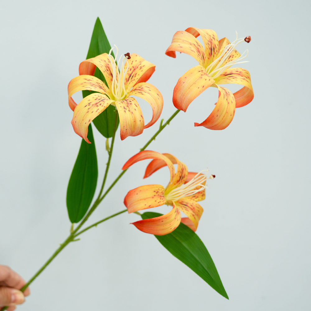 Artificial simulation lily
