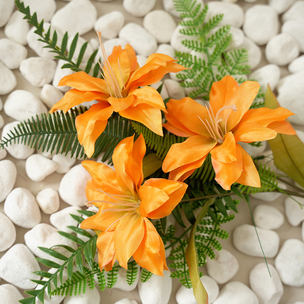 18 Artificial flame lily