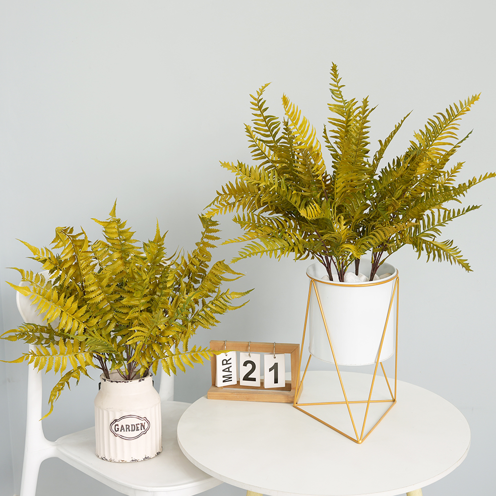 16 Artificial autumn fern leaves