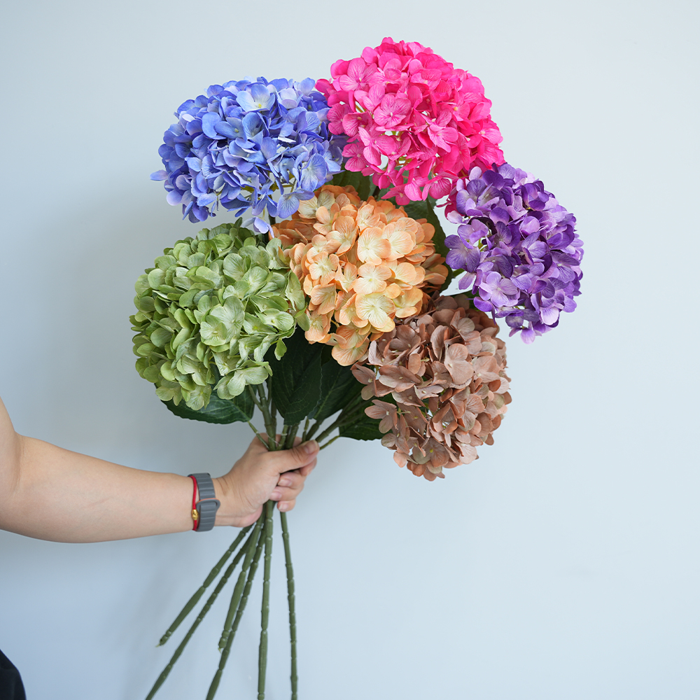 13 Artificial hydrangea flowers